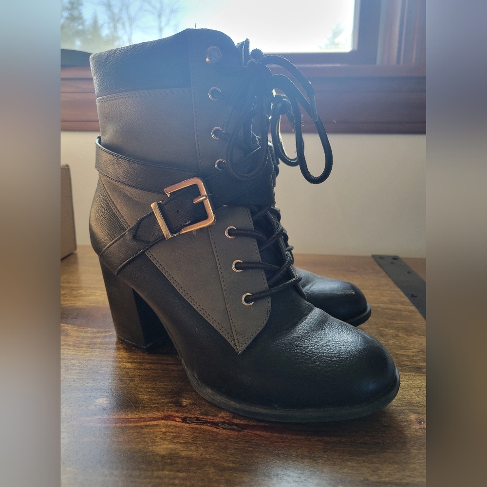 Apt 9 Ankle boots. Size 7.5